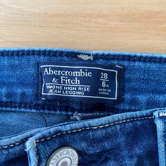 Abercrombie & Fitch | Size 28 | Simone High Rise Jean Legging | Medium Wash - Picture 7 of 10